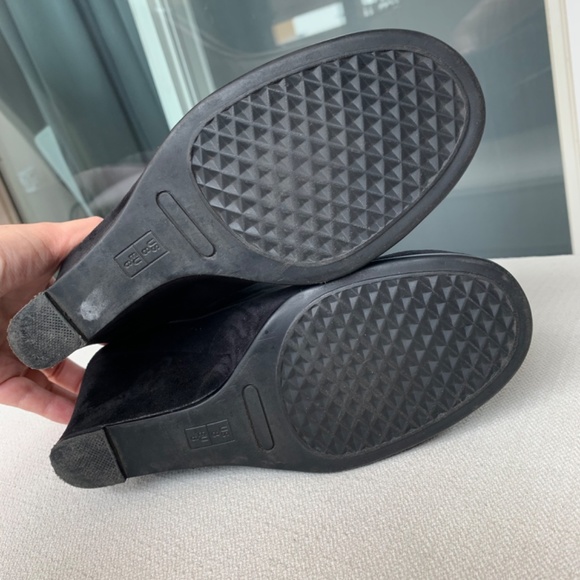 Aerosols black suede wedge booties, 8M, in great shape. - Picture 9 of 9